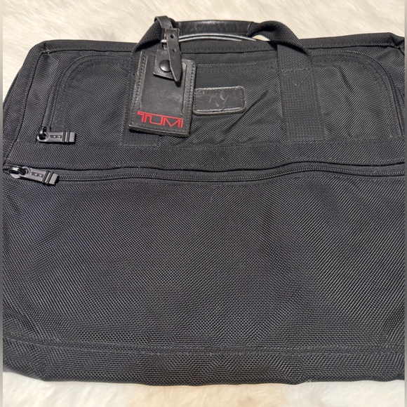 Tumi Vintage Nylon Briefcase with Red Logo Accent - Picture 3 of 14